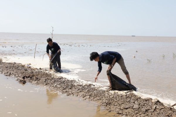 Taking Out the Trash: Combating Plastic Pollution in Java