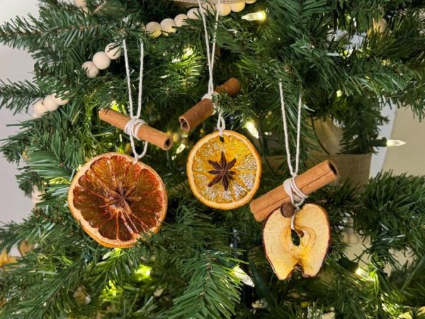 7 Eco-Friendly DIY Christmas